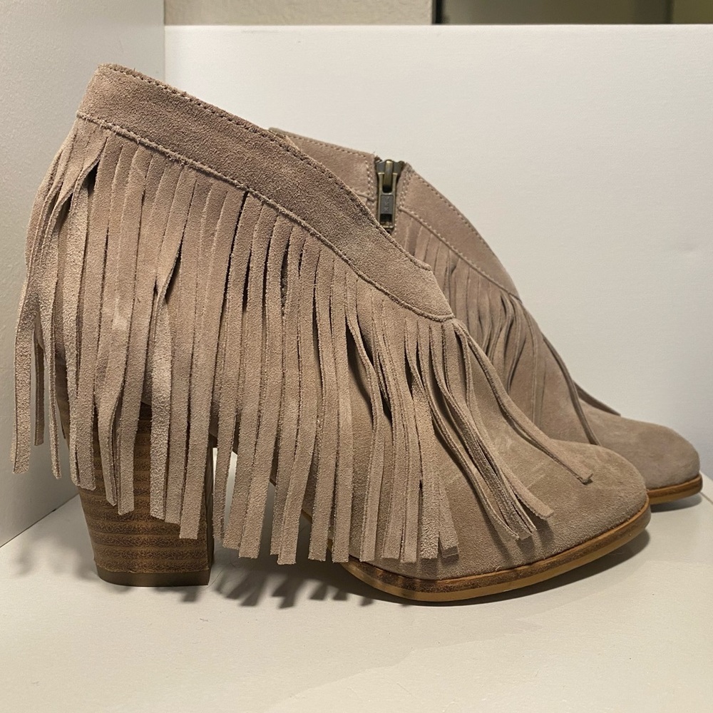 Ariat Unbridled fringe booties